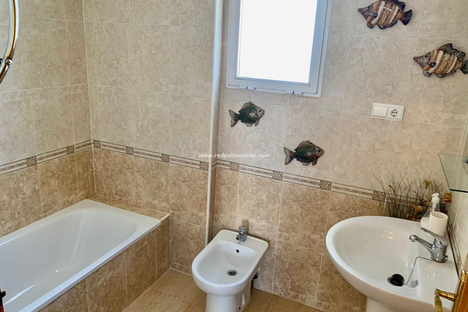 Resale - Apartment -
Guardamar del Segura - Puerto