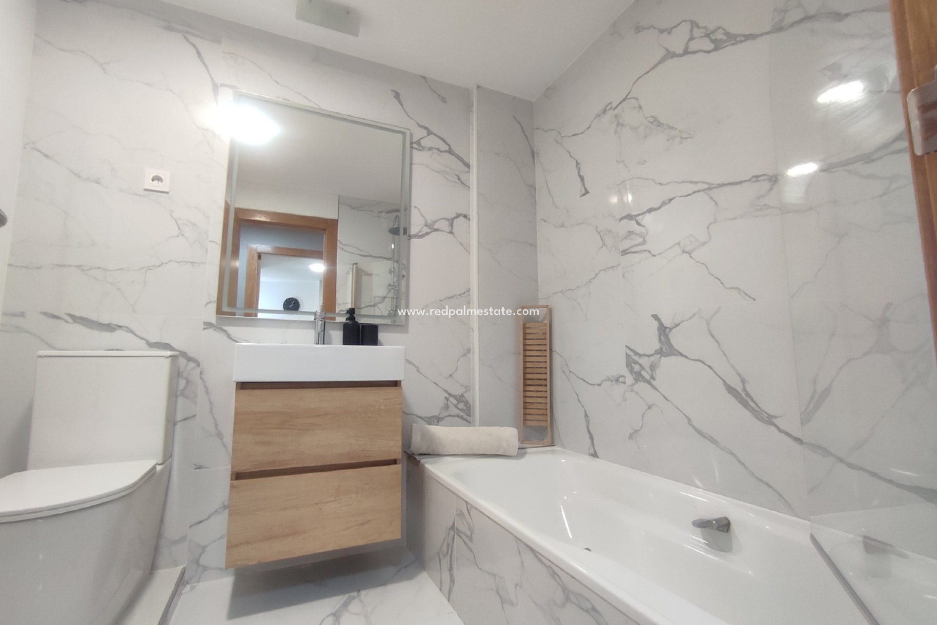 Resale - Apartment -
Hacienda Riquelme Golf Resort - Inland
