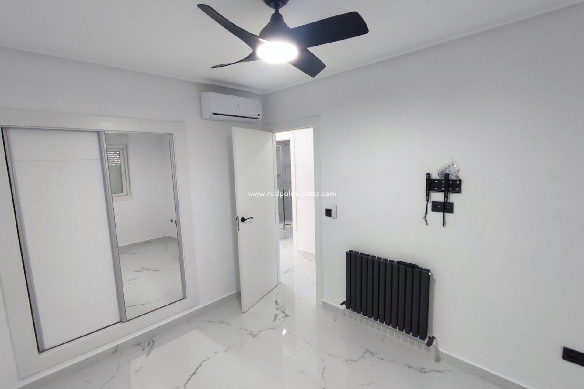 Resale - Apartment -
Hacienda Riquelme Golf Resort - Inland