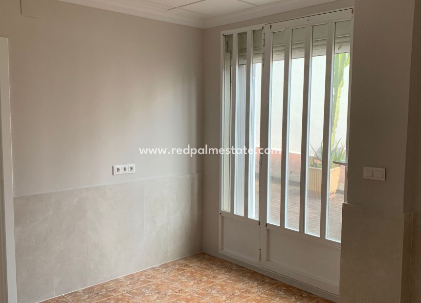 Resale - Apartment -
Jávea