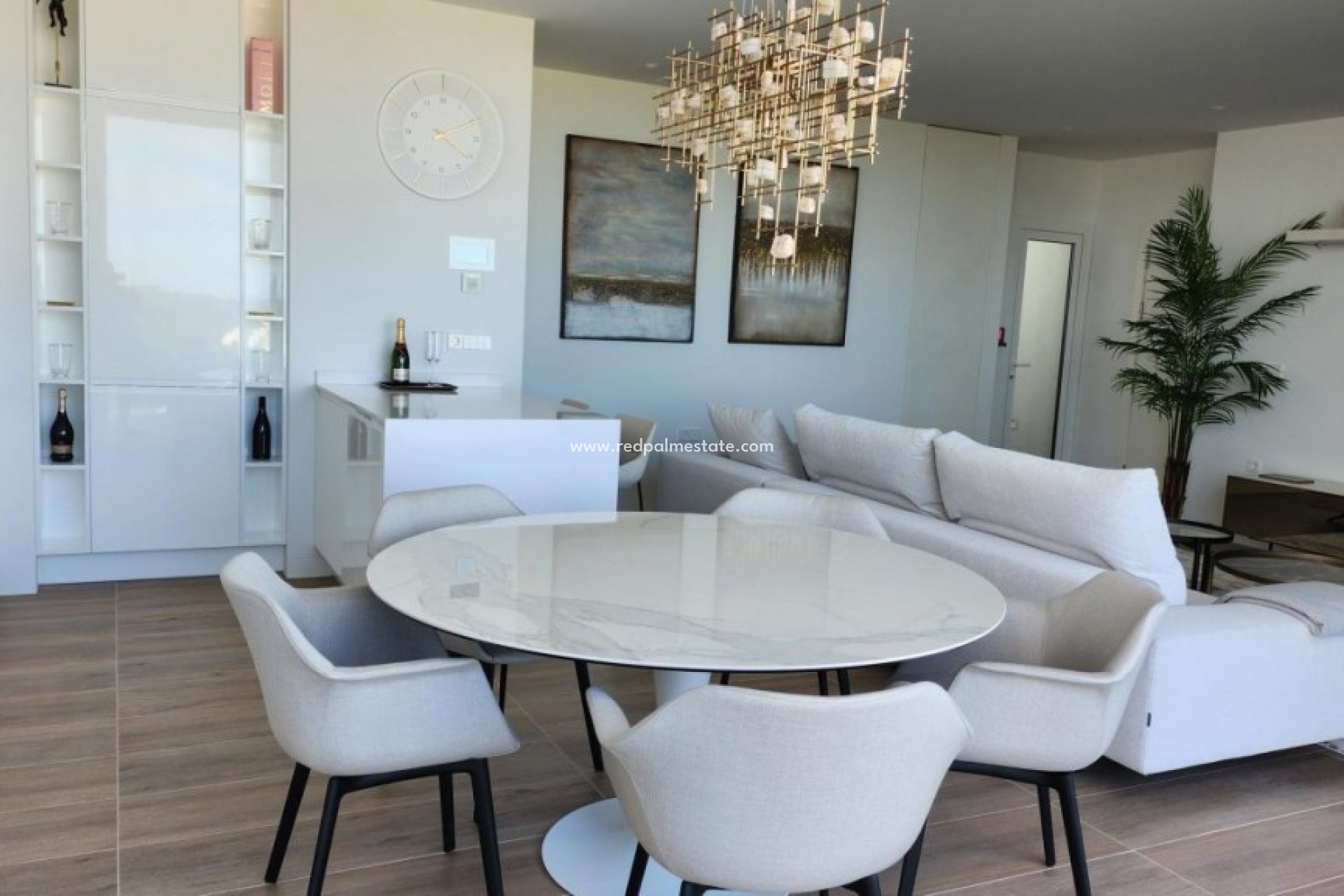 Resale - Apartment -
Las Colinas Golf