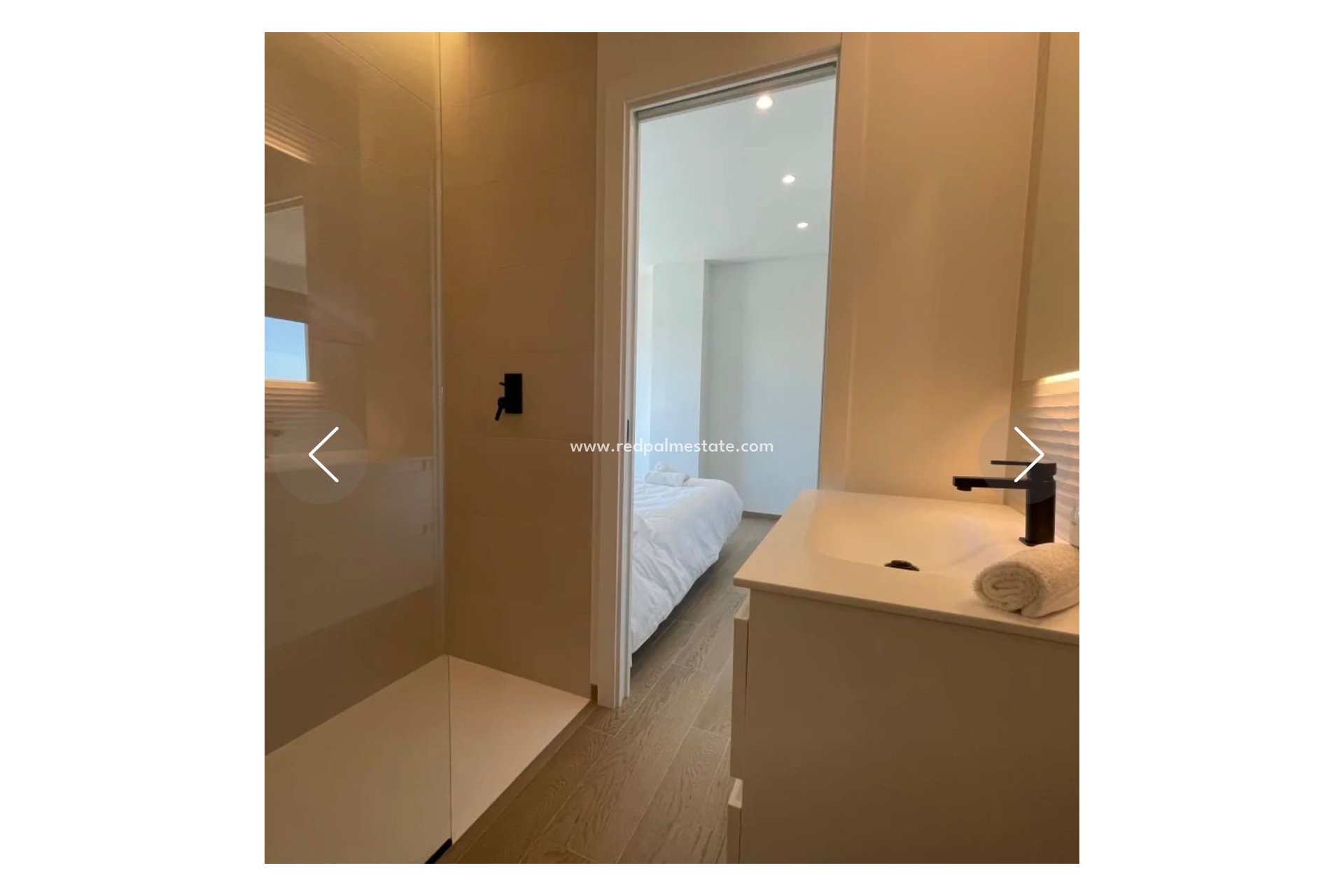 Resale - Apartment -
Las Colinas Golf