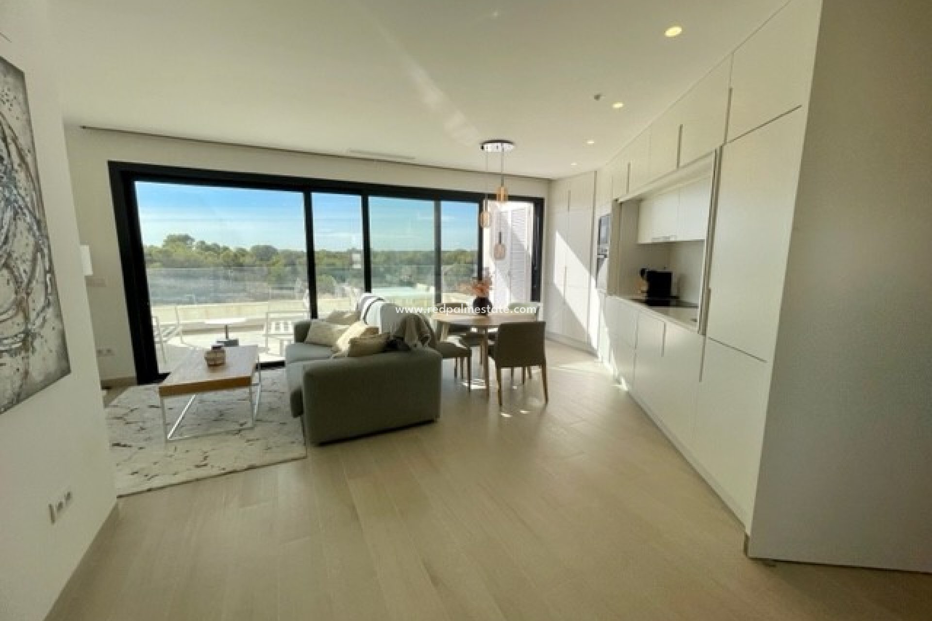 Resale - Apartment -
Las Colinas Golf