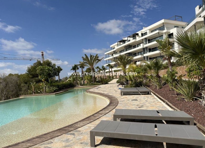 Resale - Apartment -
Las Colinas Golf