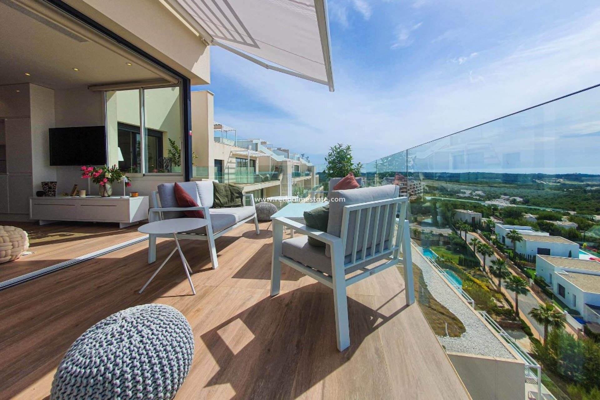 Resale - Apartment -
Las Colinas Golf