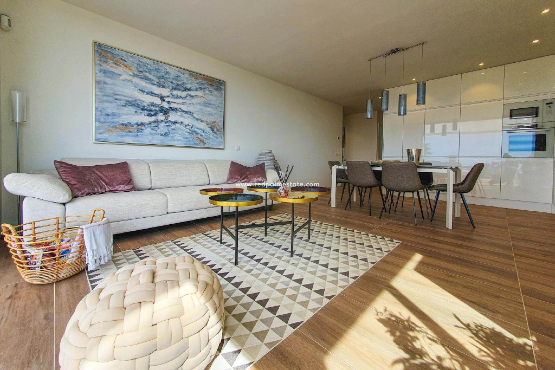 Resale - Apartment -
Las Colinas Golf
