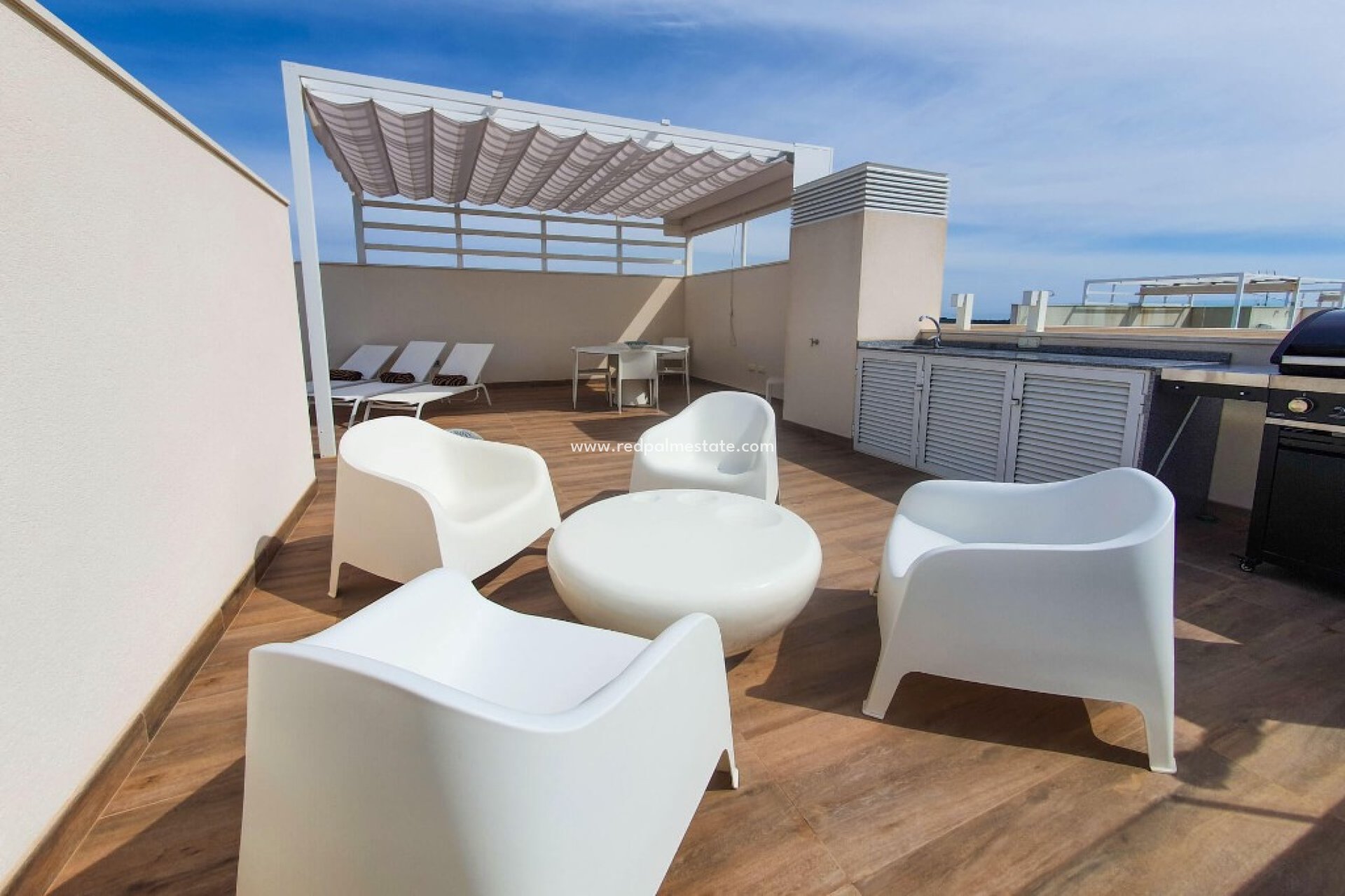 Resale - Apartment -
Las Colinas Golf