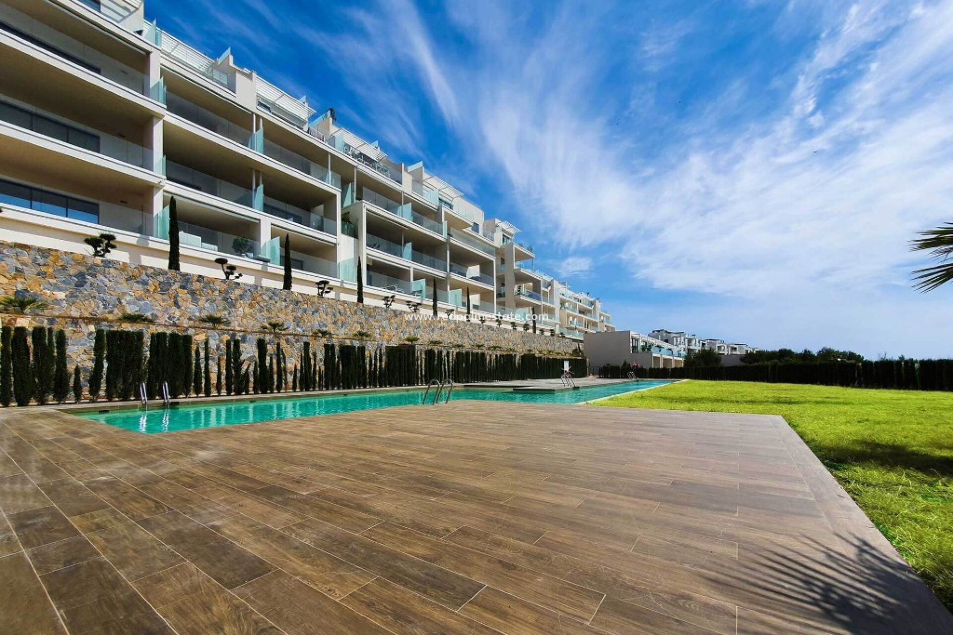 Resale - Apartment -
Las Colinas Golf