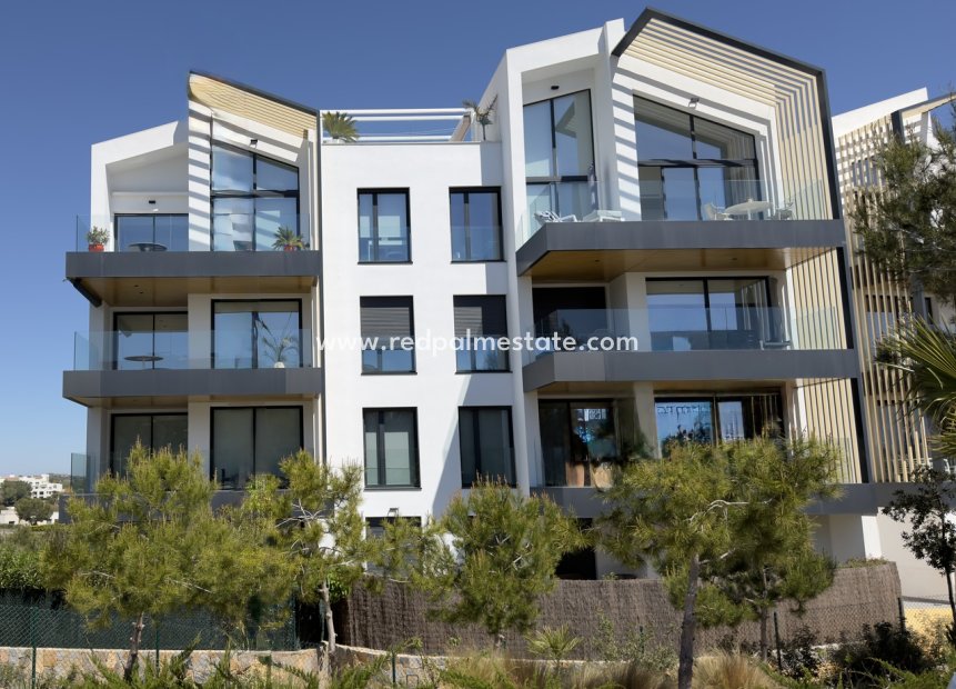 Resale - Apartment -
Las Colinas Golf