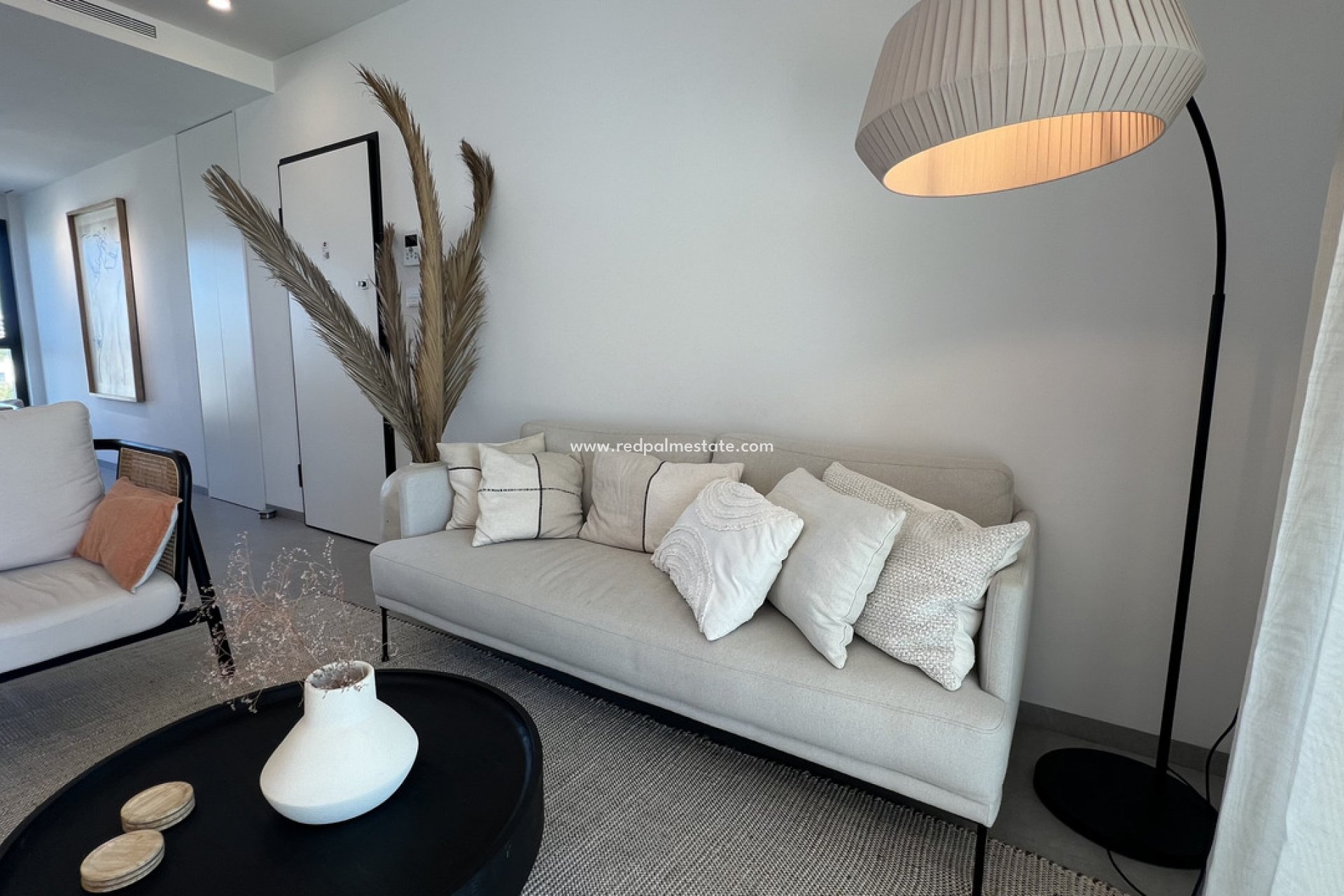 Resale - Apartment -
Las Colinas Golf