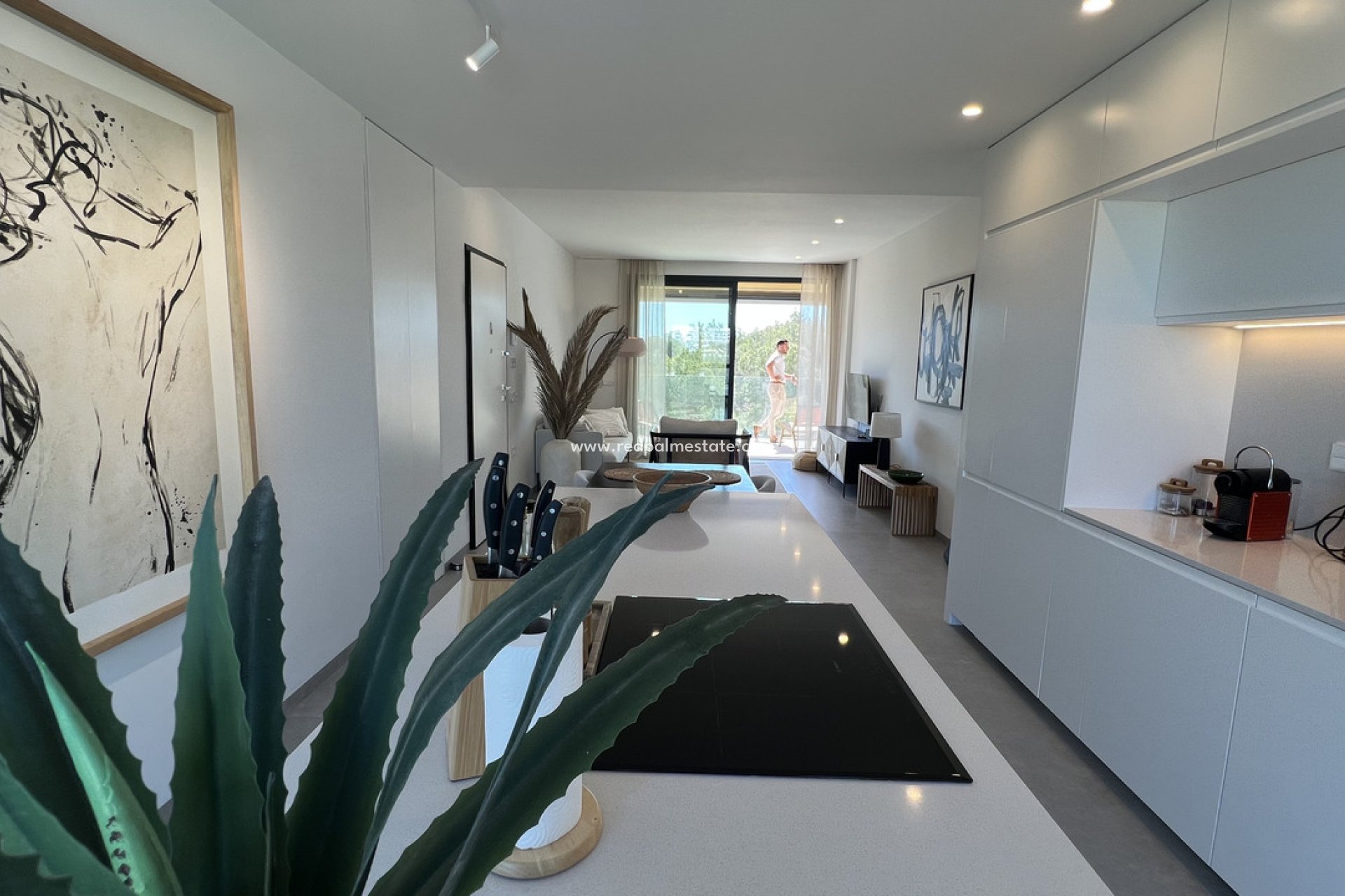 Resale - Apartment -
Las Colinas Golf