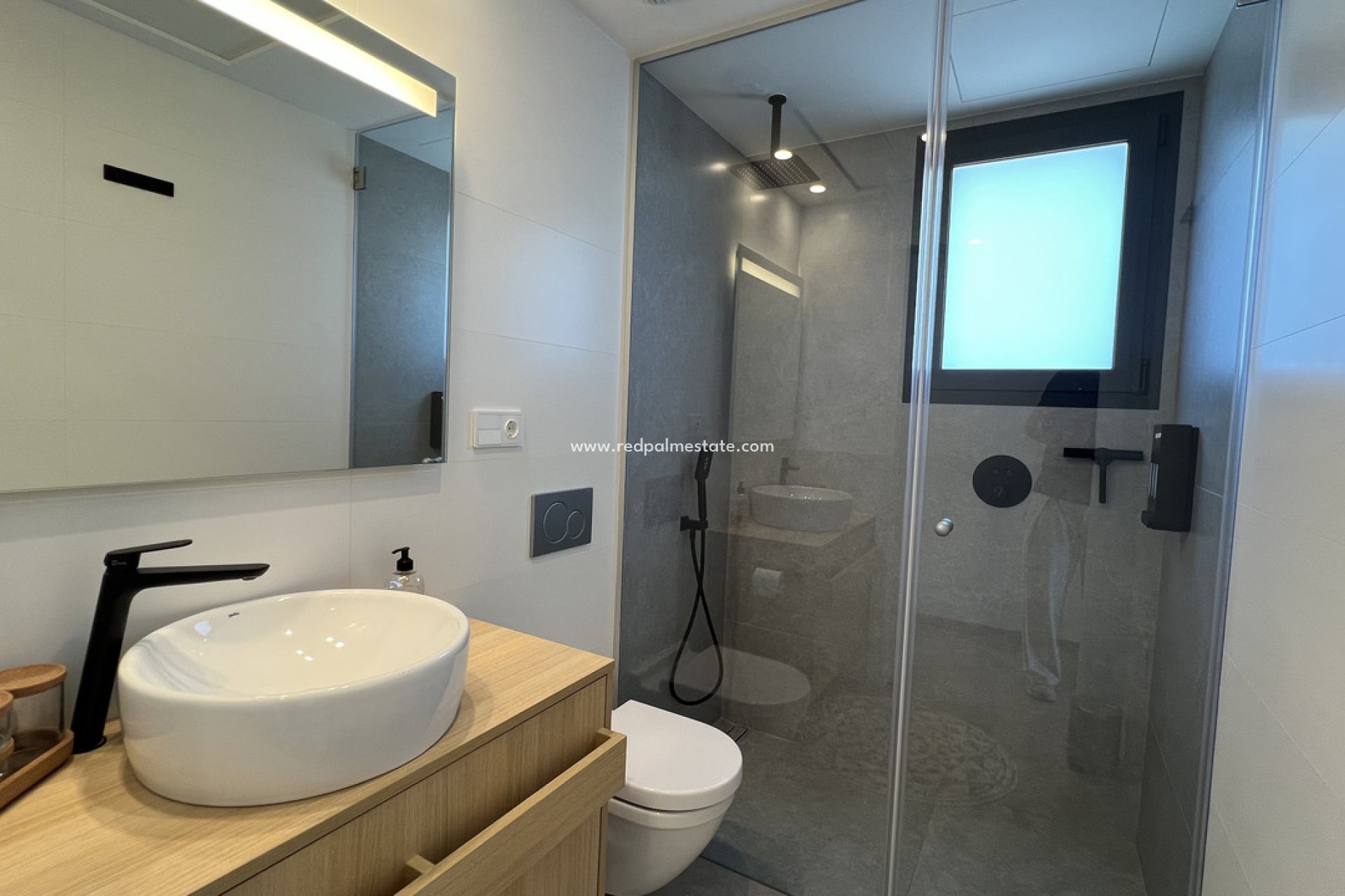 Resale - Apartment -
Las Colinas Golf
