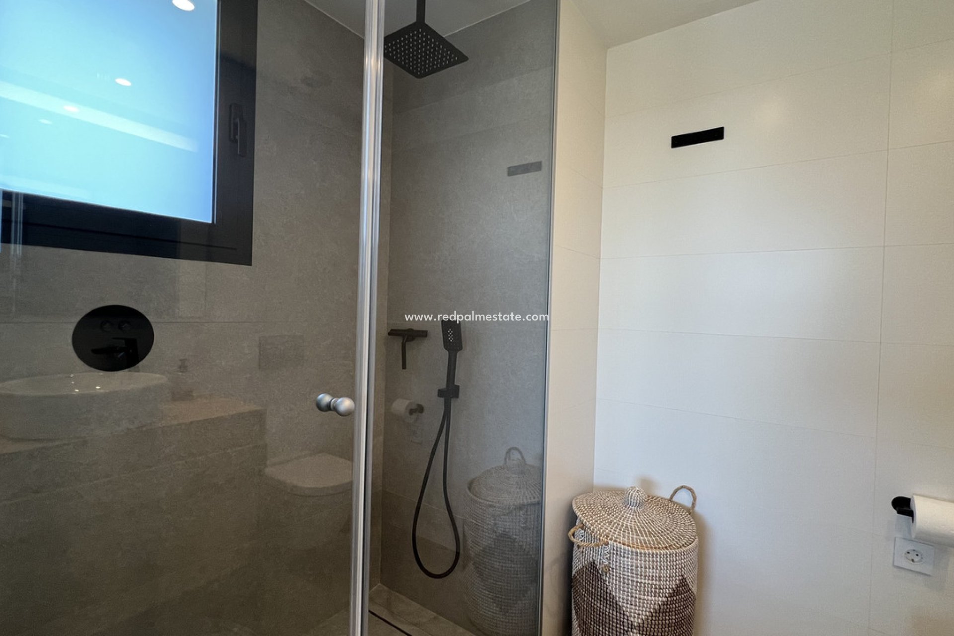 Resale - Apartment -
Las Colinas Golf
