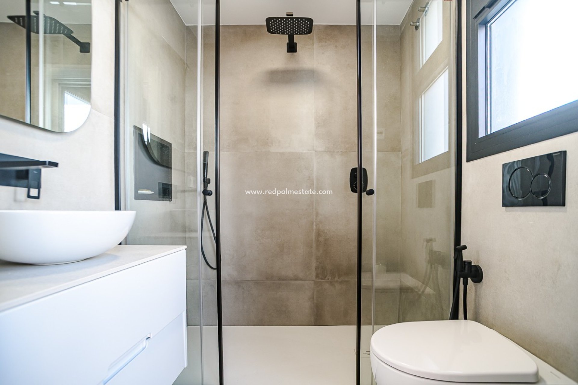 Resale - Apartment -
Lo Pagan - Lo pagan