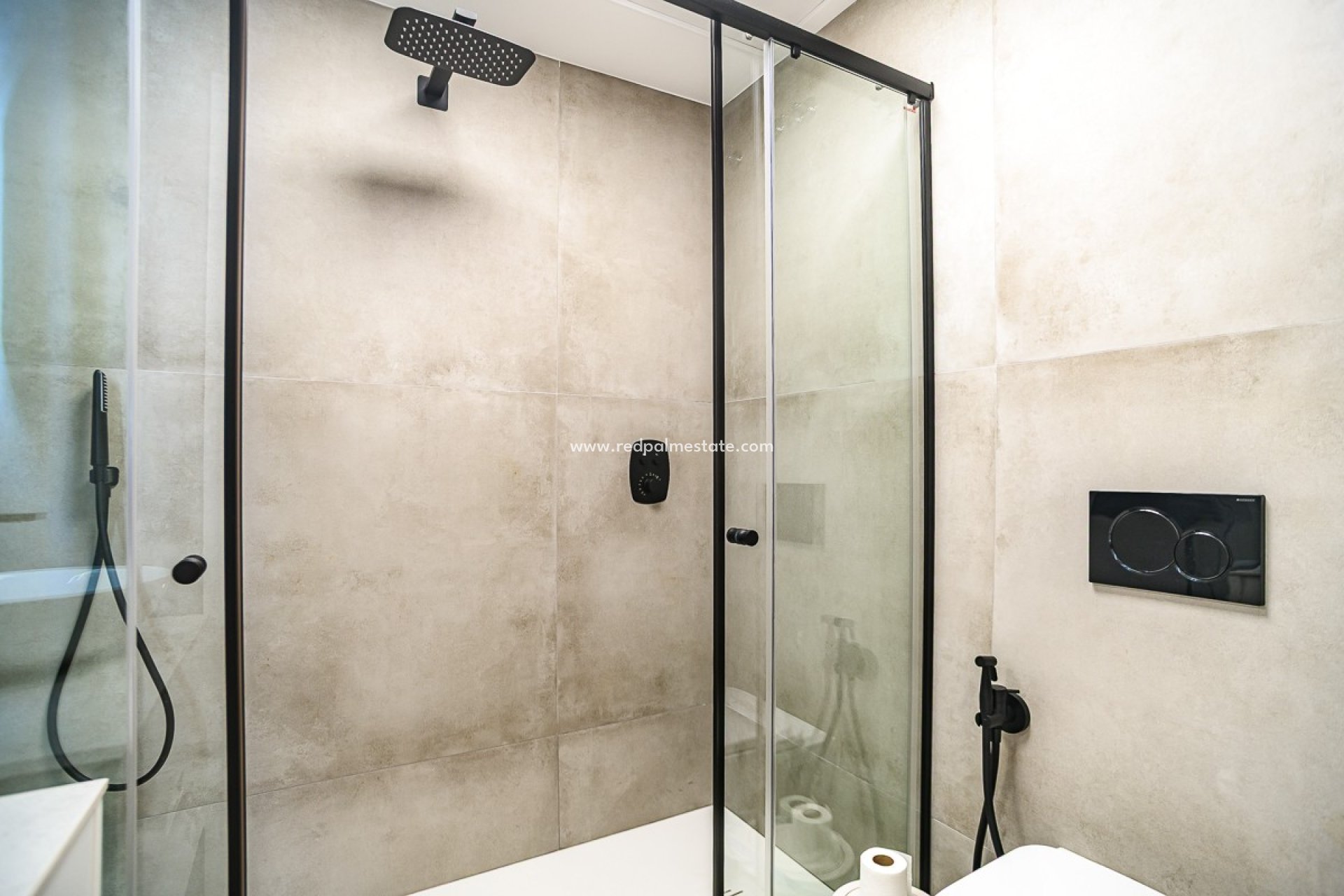 Resale - Apartment -
Lo Pagan - Lo pagan