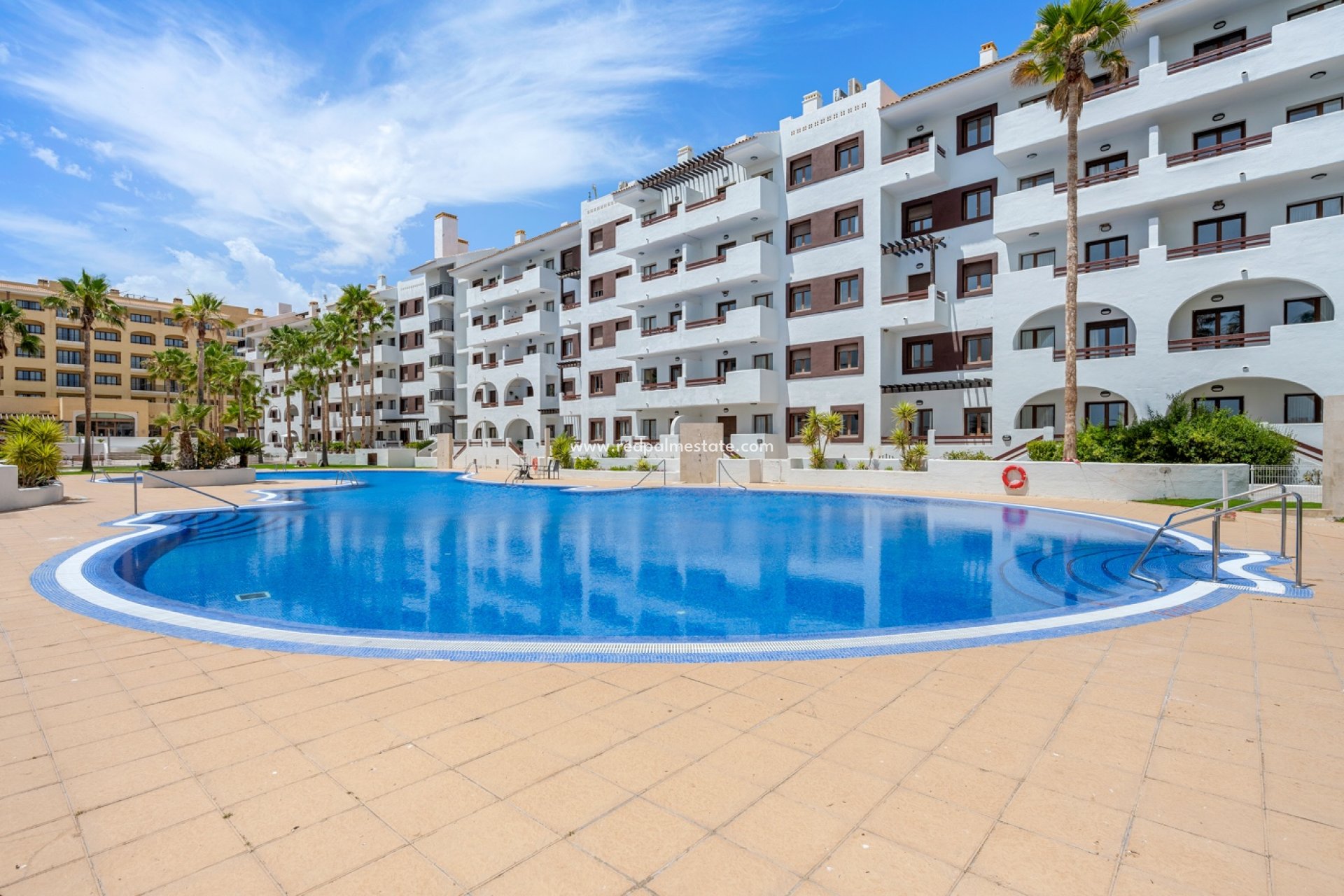 Resale - Apartment -
Los Alczares - Serena Golf