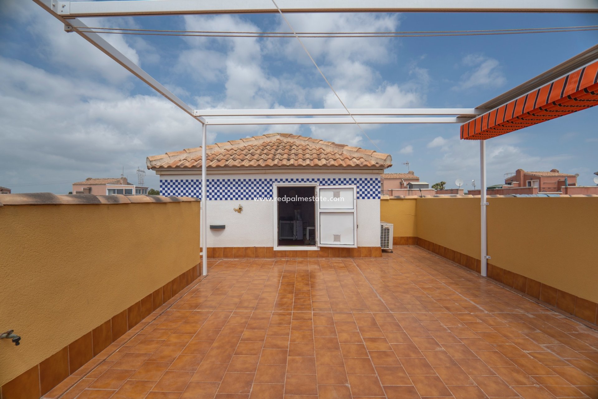 Resale - Apartment -
Los Montesinos