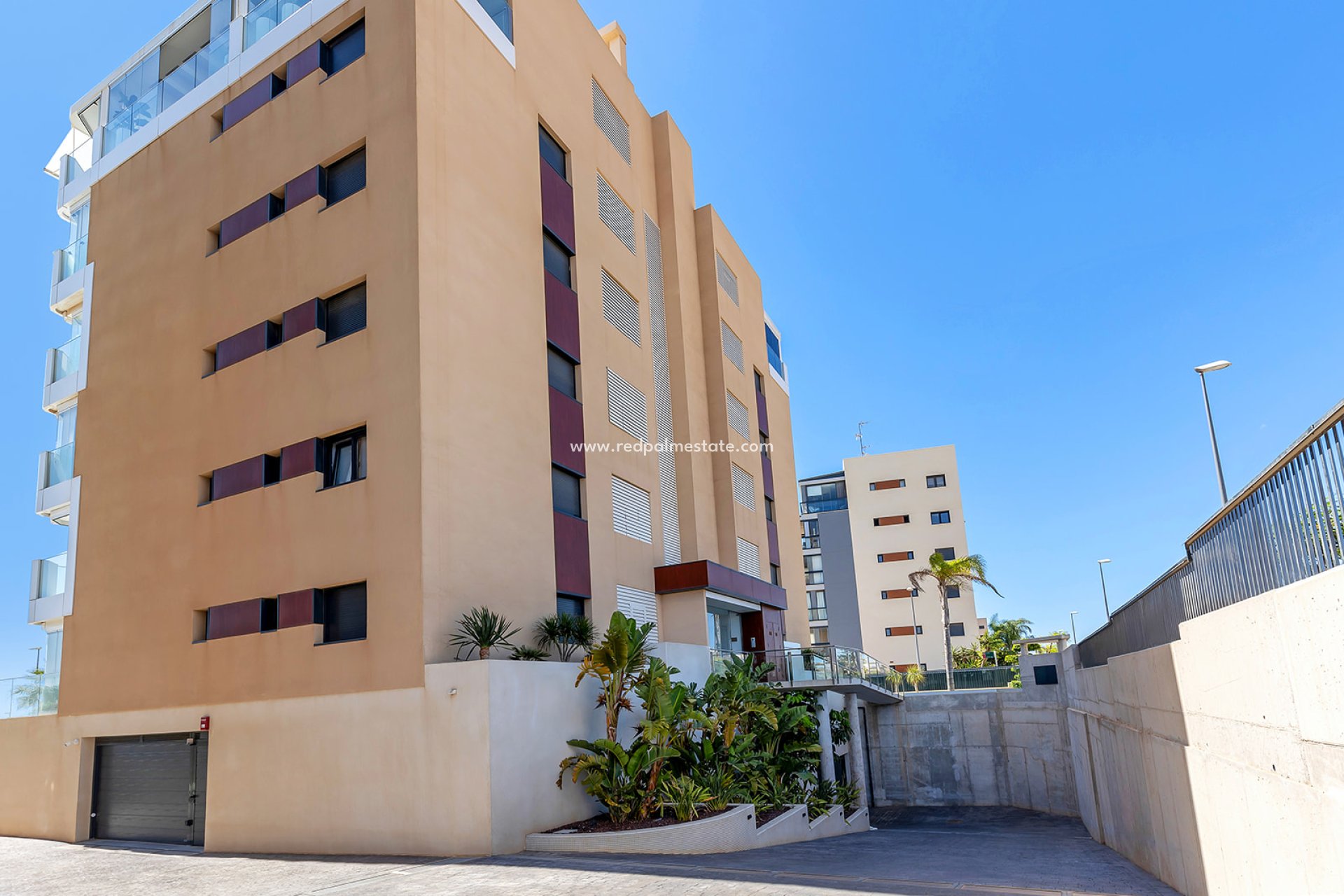 Resale - Apartment -
Mil Palmeras - Costa Blanca