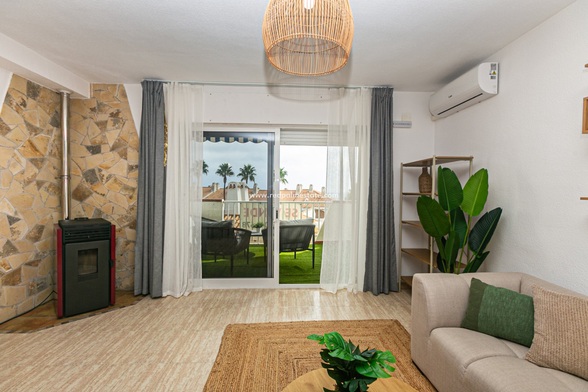 Resale - Apartment -
Orihuela Costa - Cabo Roig