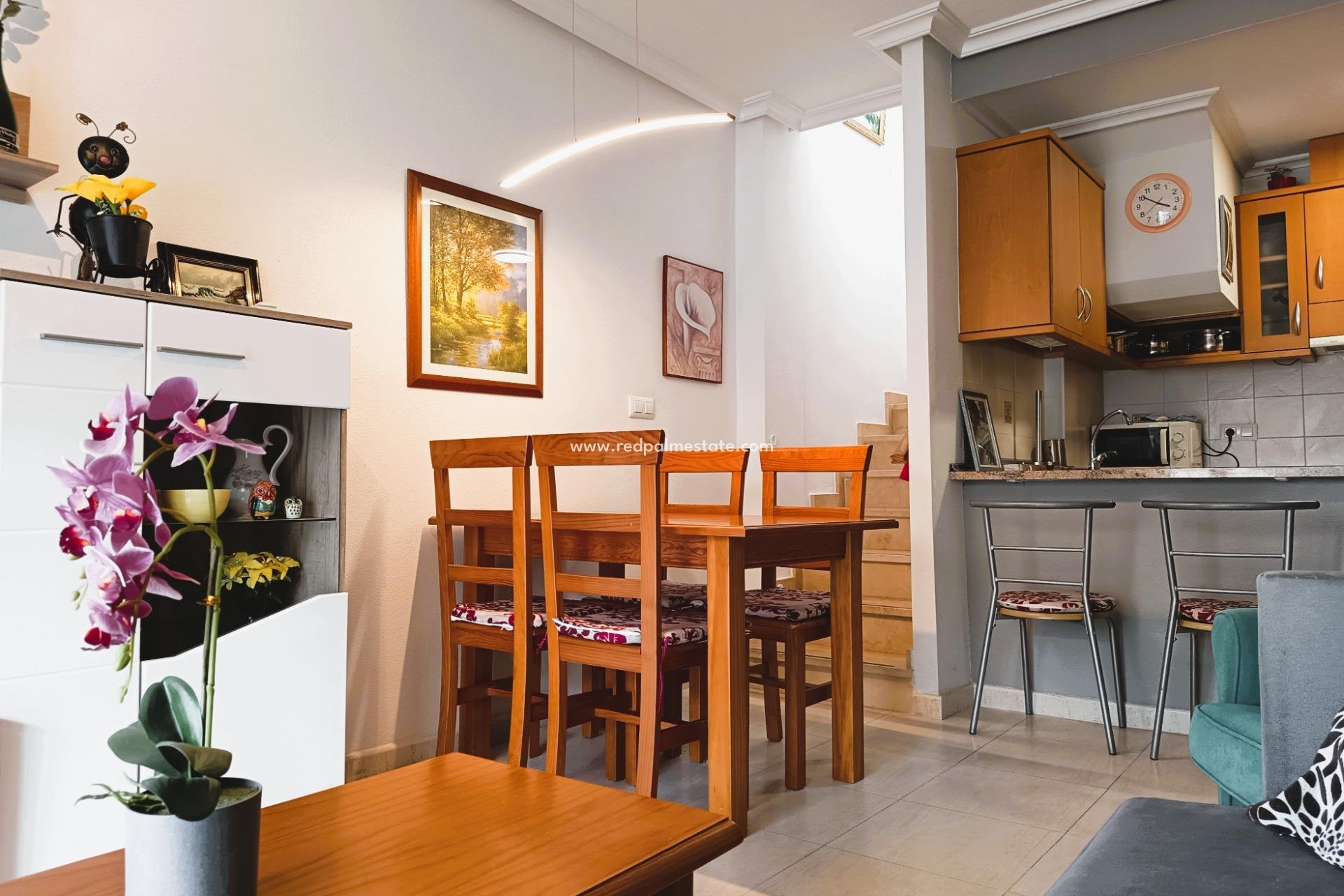 Resale - Apartment -
Orihuela Costa - Cabo Roig