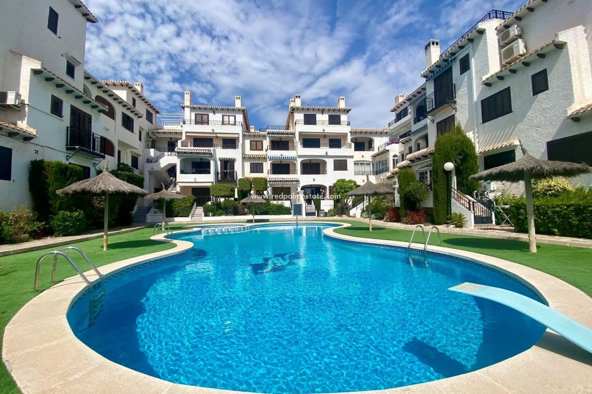 Resale - Apartment -
Orihuela Costa - Cabo Roig