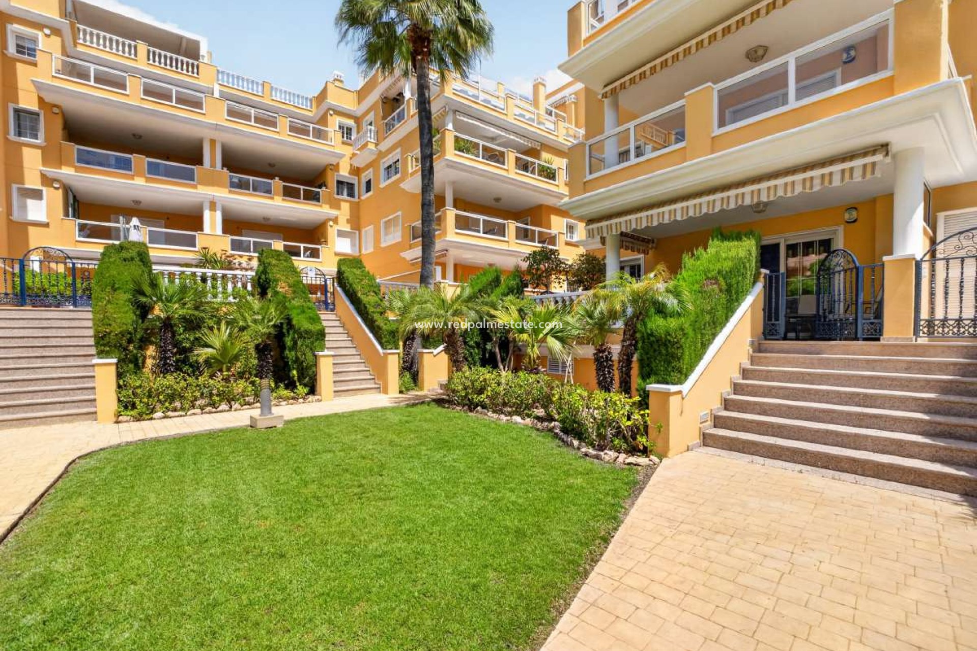 Resale - Apartment -
Orihuela Costa - Cabo Roig