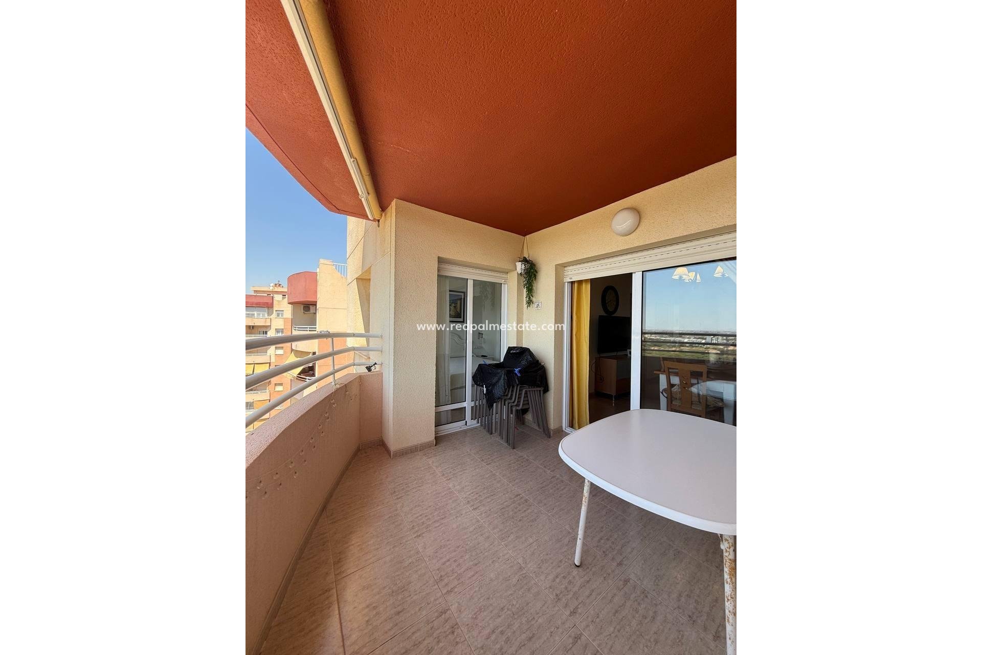 Resale - Apartment -
Orihuela Costa - Campoamor