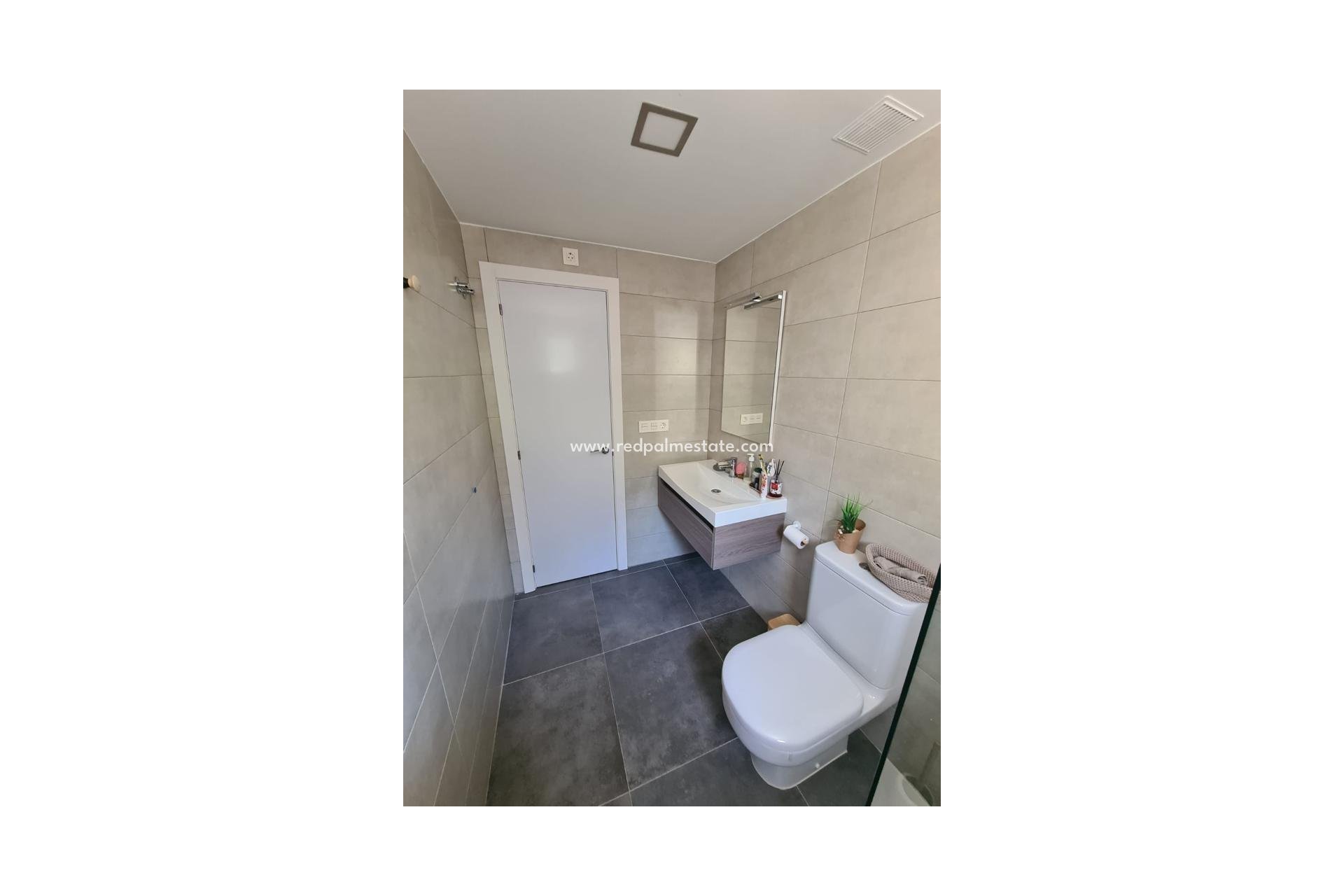 Resale - Apartment -
Orihuela Costa - Campoamor