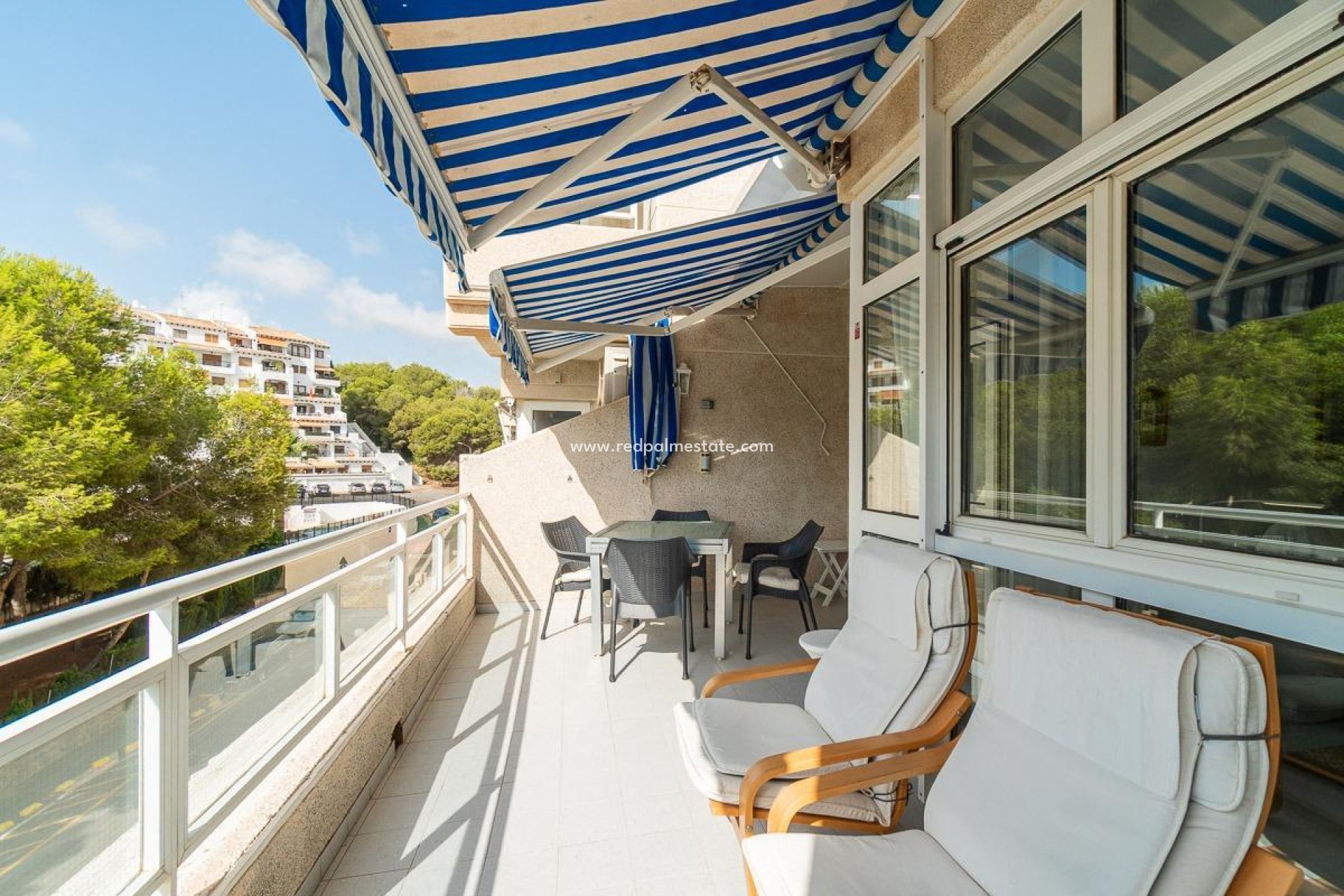 Resale - Apartment -
Orihuela Costa - Campoamor