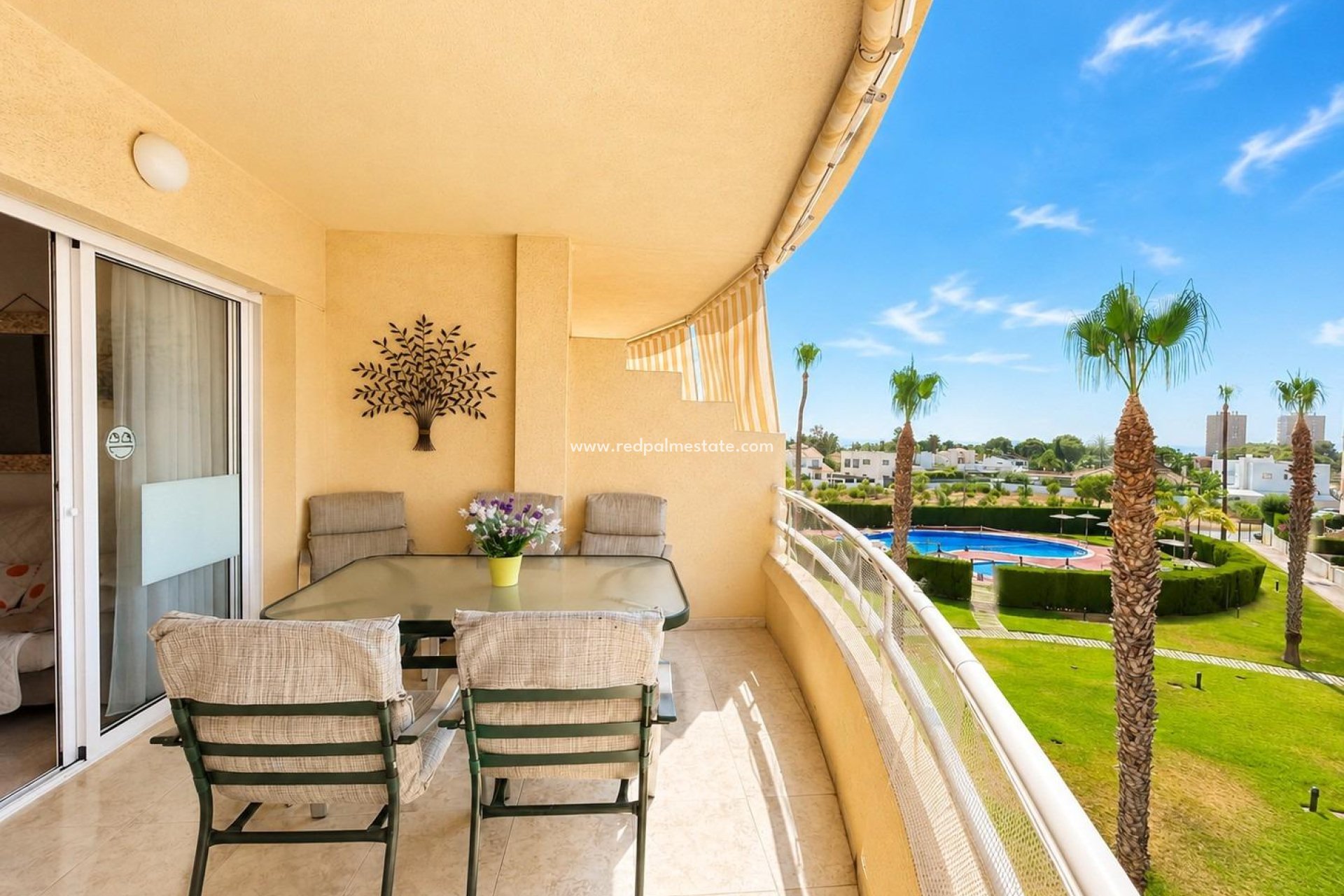 Resale - Apartment -
Orihuela Costa - Campoamor