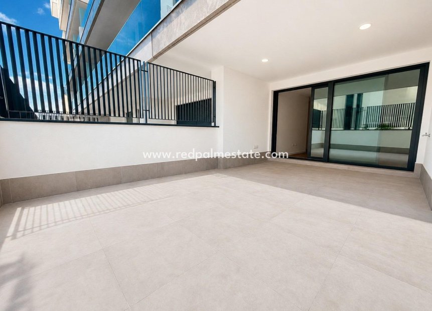 Resale - Apartment -
Orihuela Costa - Campoamor