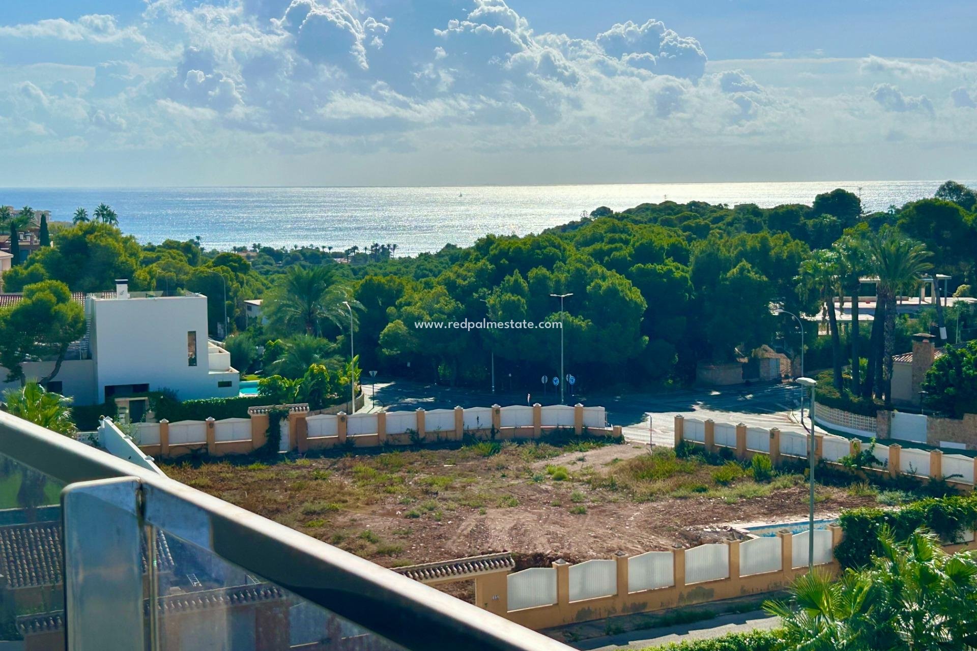 Resale - Apartment -
Orihuela Costa - Campoamor