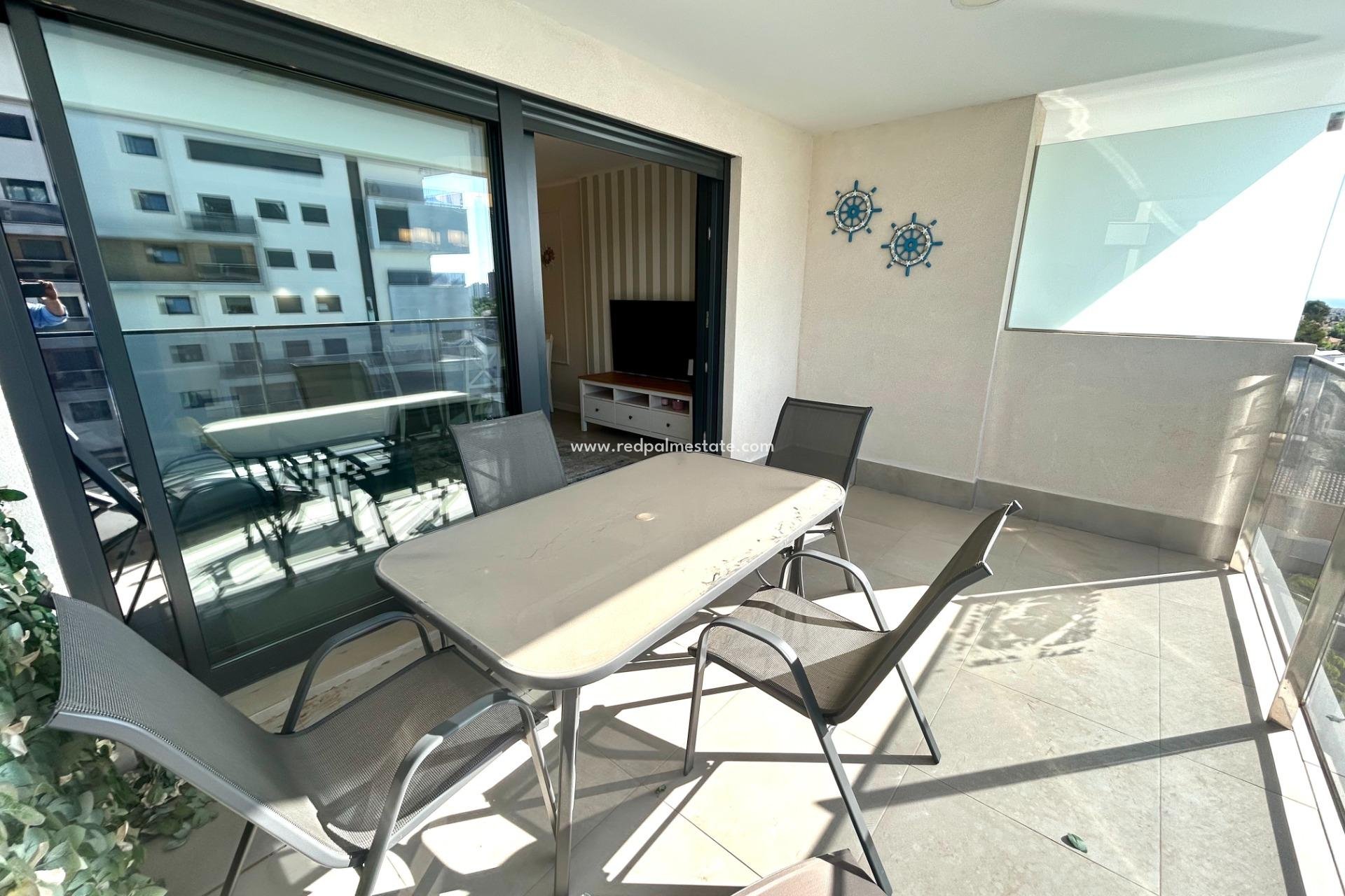 Resale - Apartment -
Orihuela Costa - Campoamor