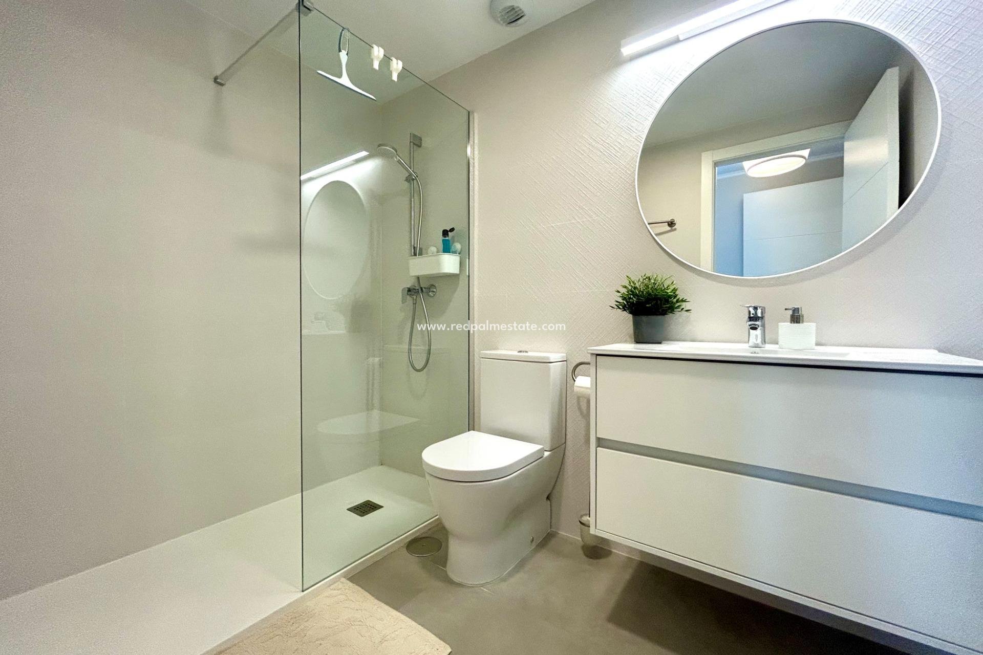 Resale - Apartment -
Orihuela Costa - Campoamor