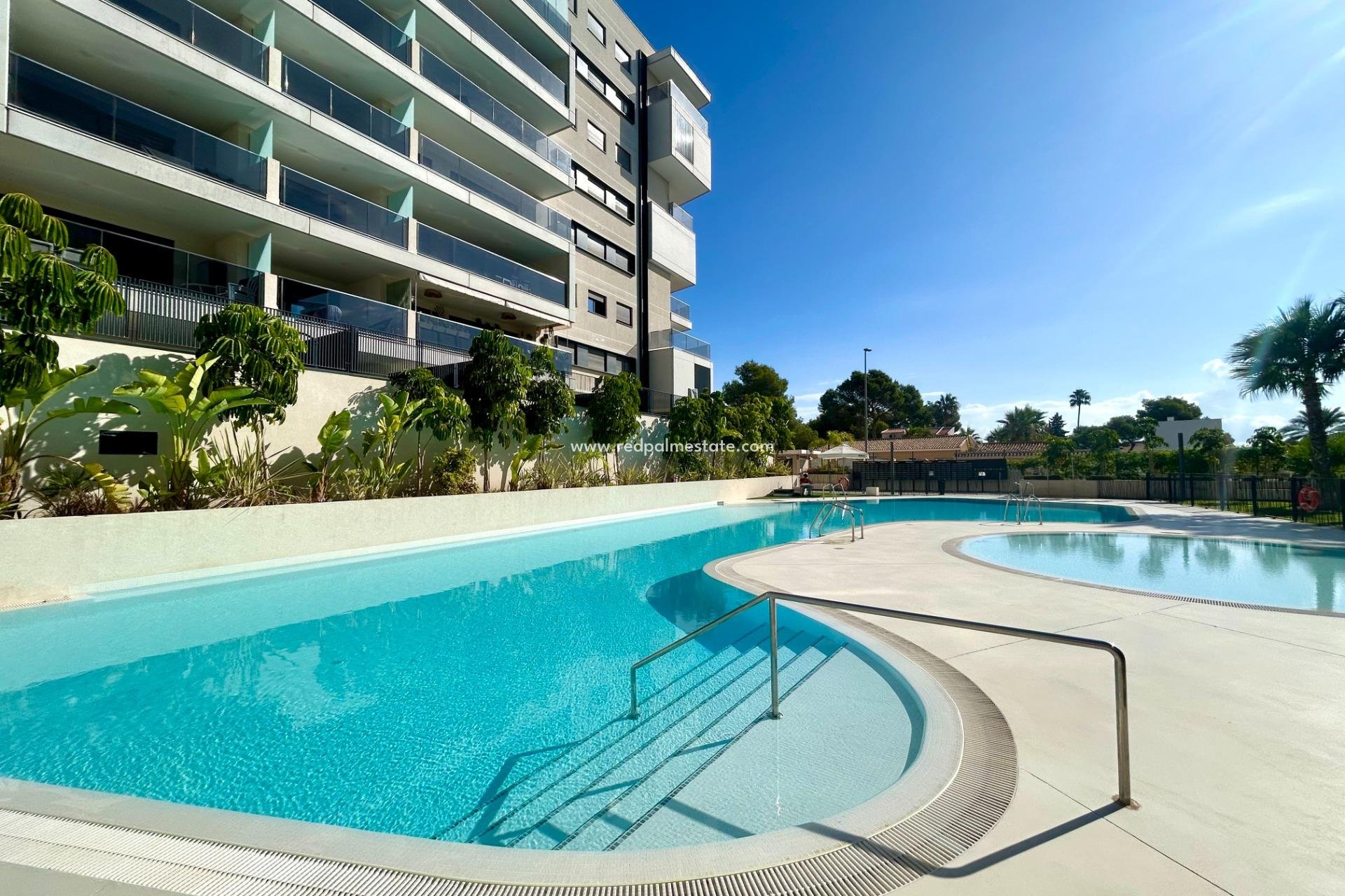 Resale - Apartment -
Orihuela Costa - Campoamor