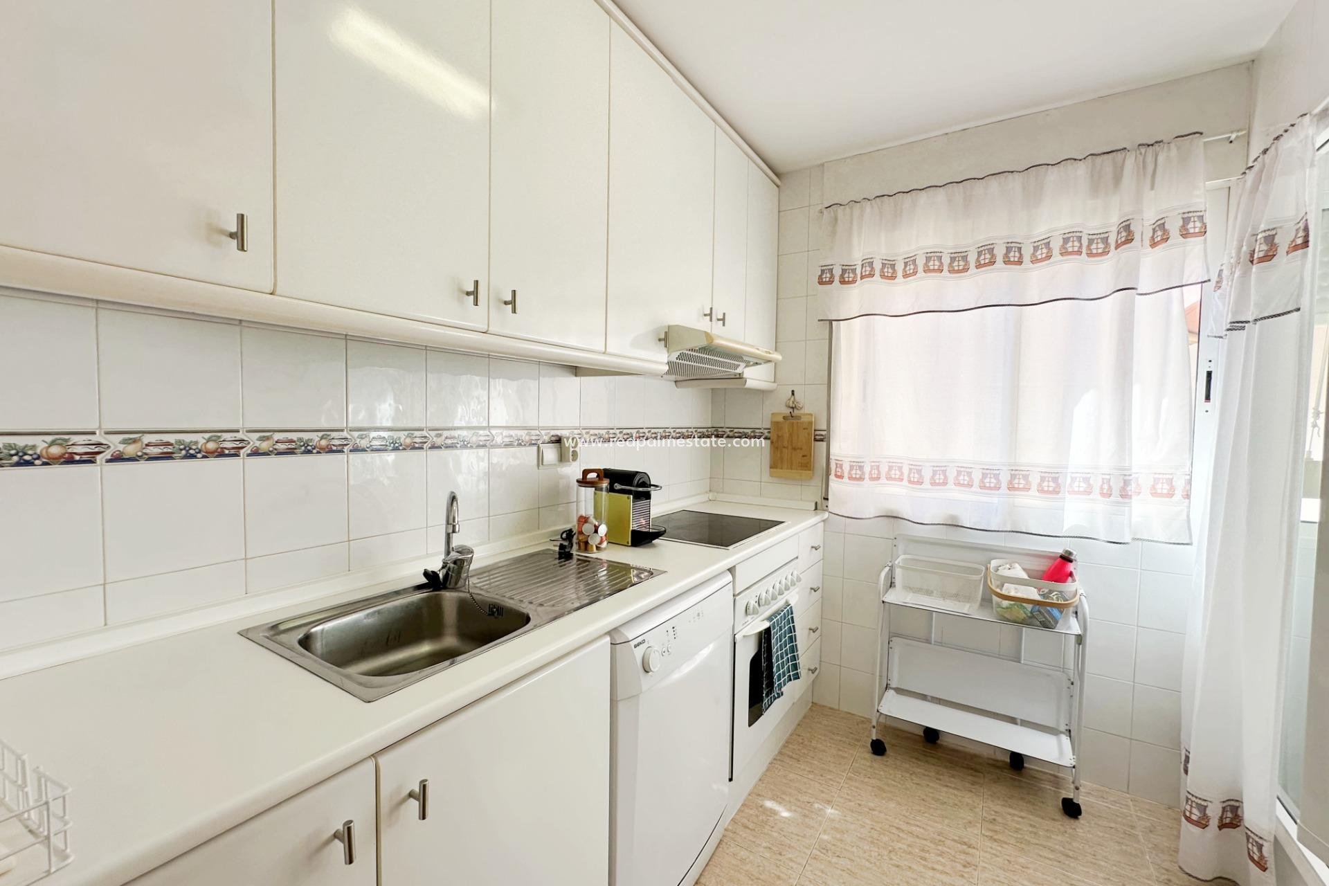 Resale - Apartment -
Orihuela Costa - Campoamor