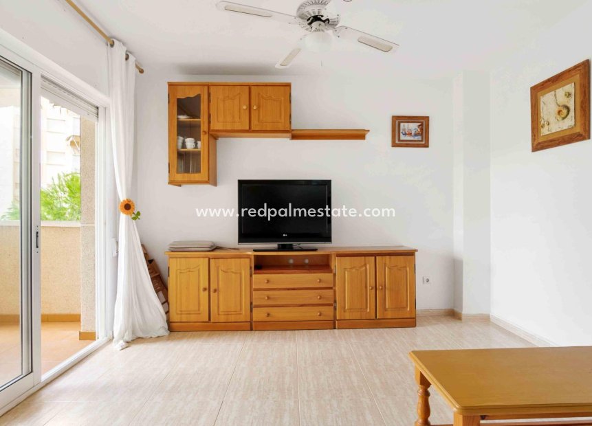 Resale - Apartment -
Orihuela Costa - Campoamor