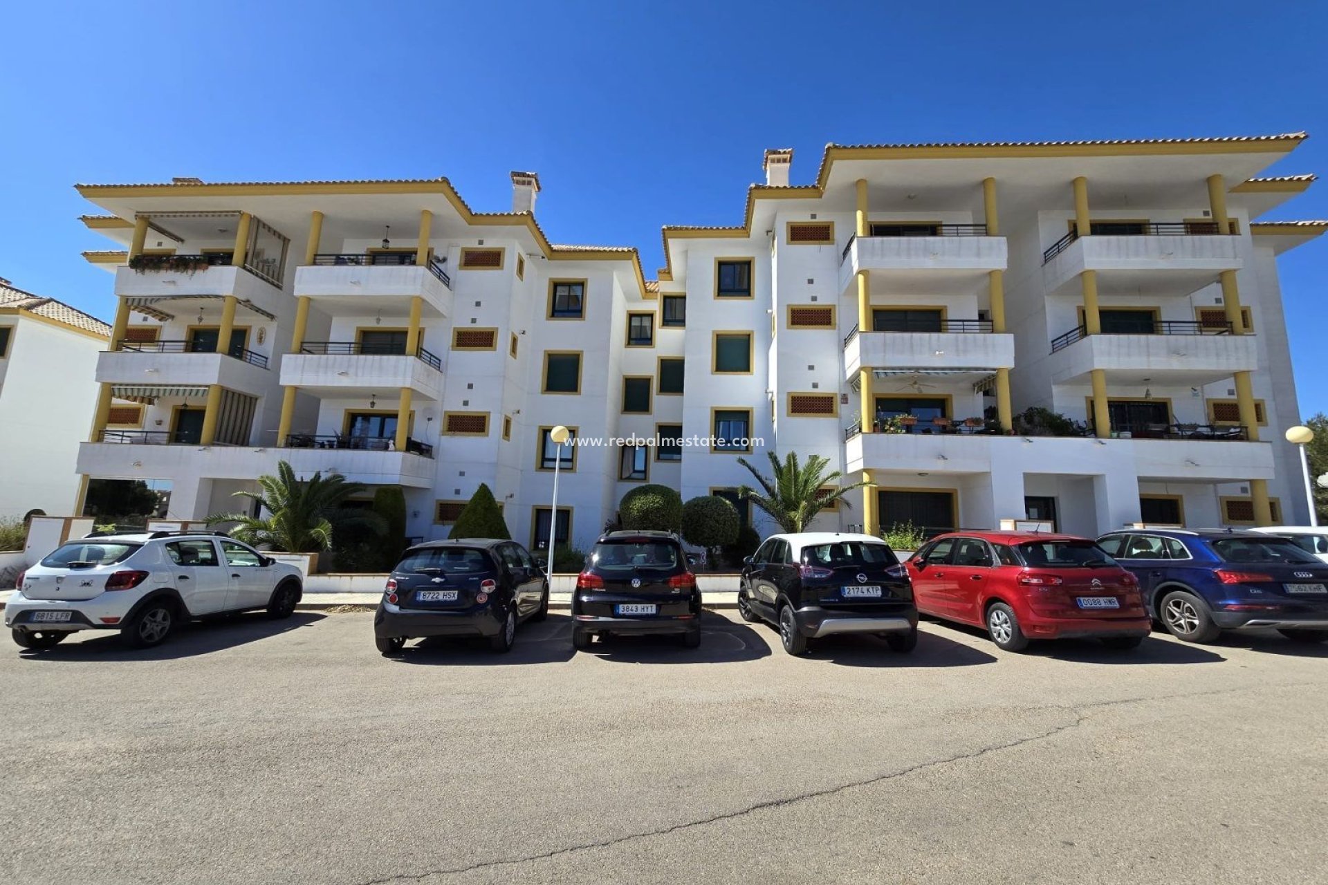 Resale - Apartment -
Orihuela Costa - Campoamor