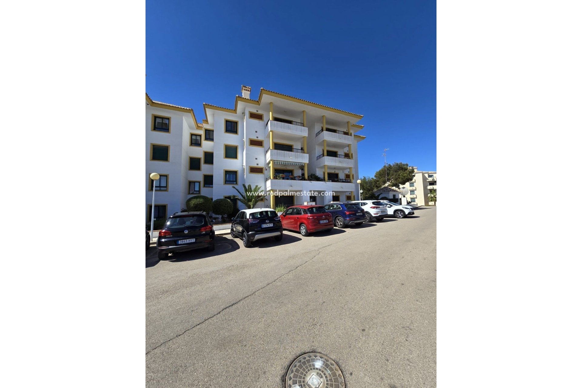 Resale - Apartment -
Orihuela Costa - Campoamor