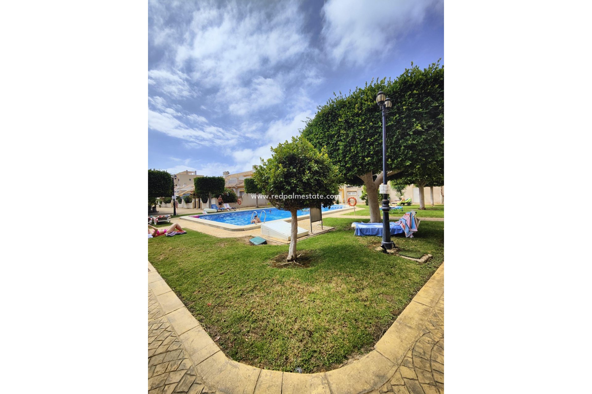 Resale - Apartment -
Orihuela Costa - Campoamor