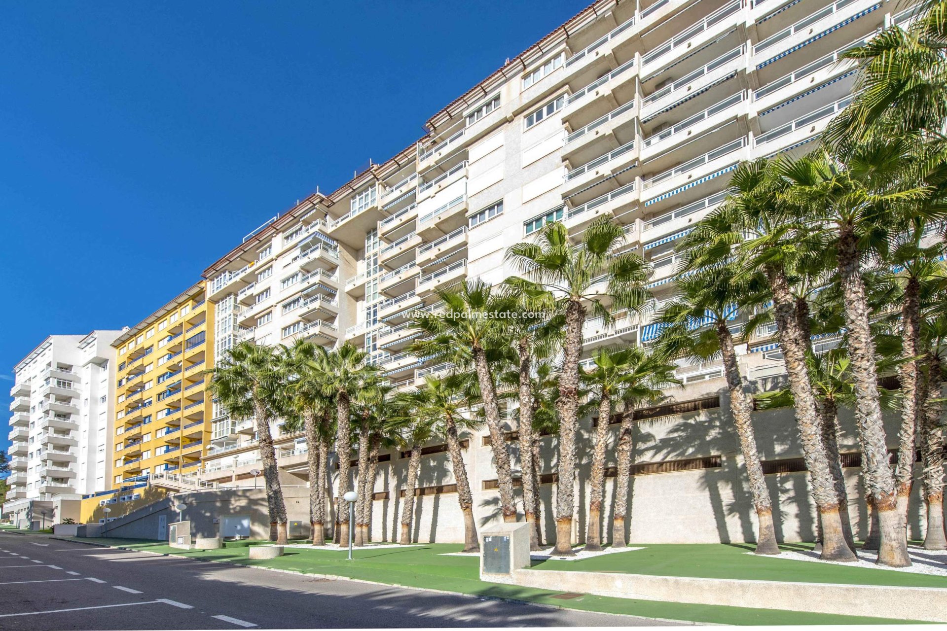 Resale - Apartment -
Orihuela Costa - Campoamor