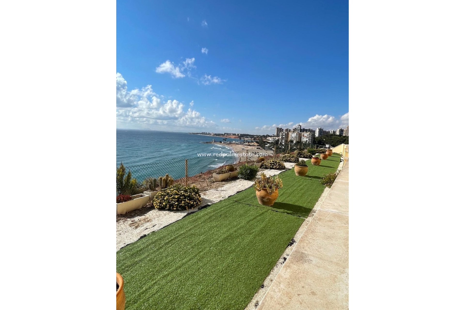 Resale - Apartment -
Orihuela Costa - Campoamor