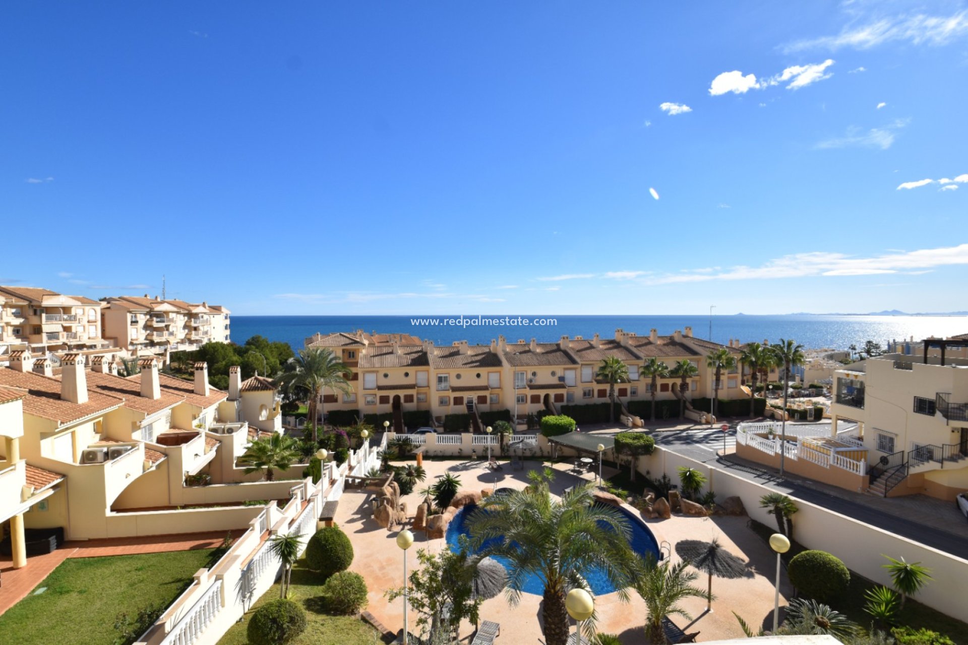 Resale - Apartment -
Orihuela Costa - Campoamor