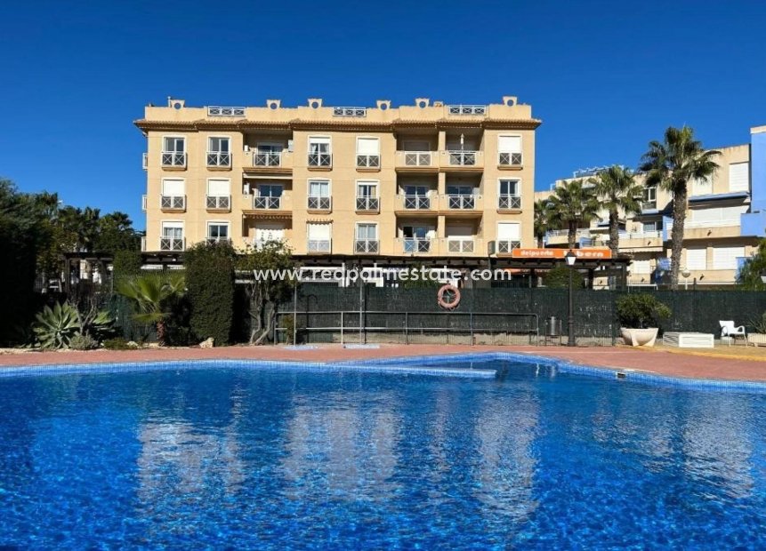 Resale - Apartment -
Orihuela Costa - Campoamor