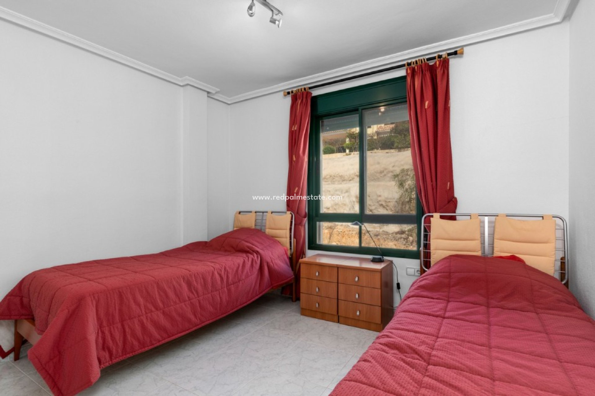 Resale - Apartment -
Orihuela Costa - Campoamor