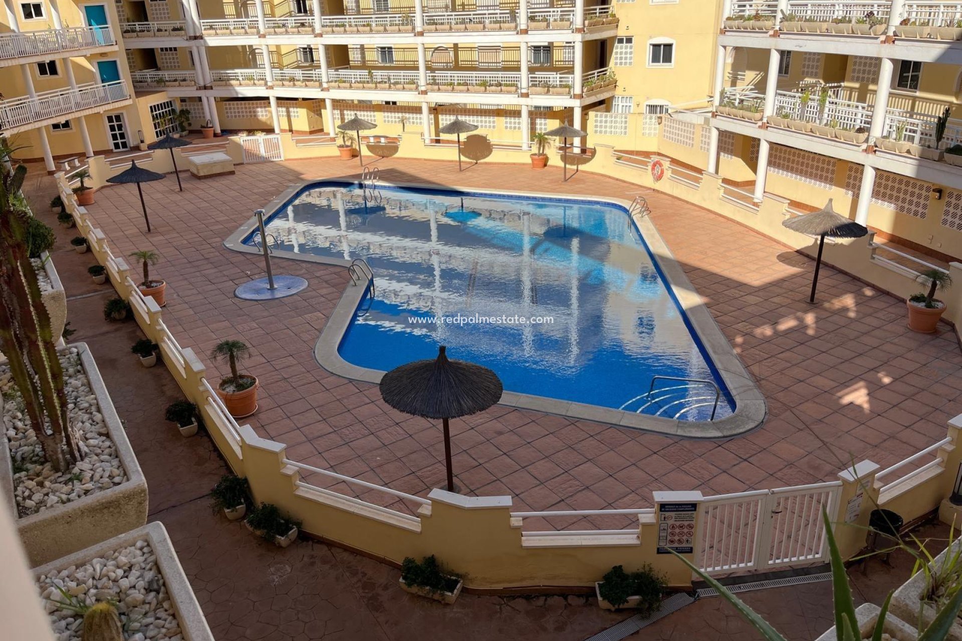 Resale - Apartment -
Orihuela Costa - Campoamor