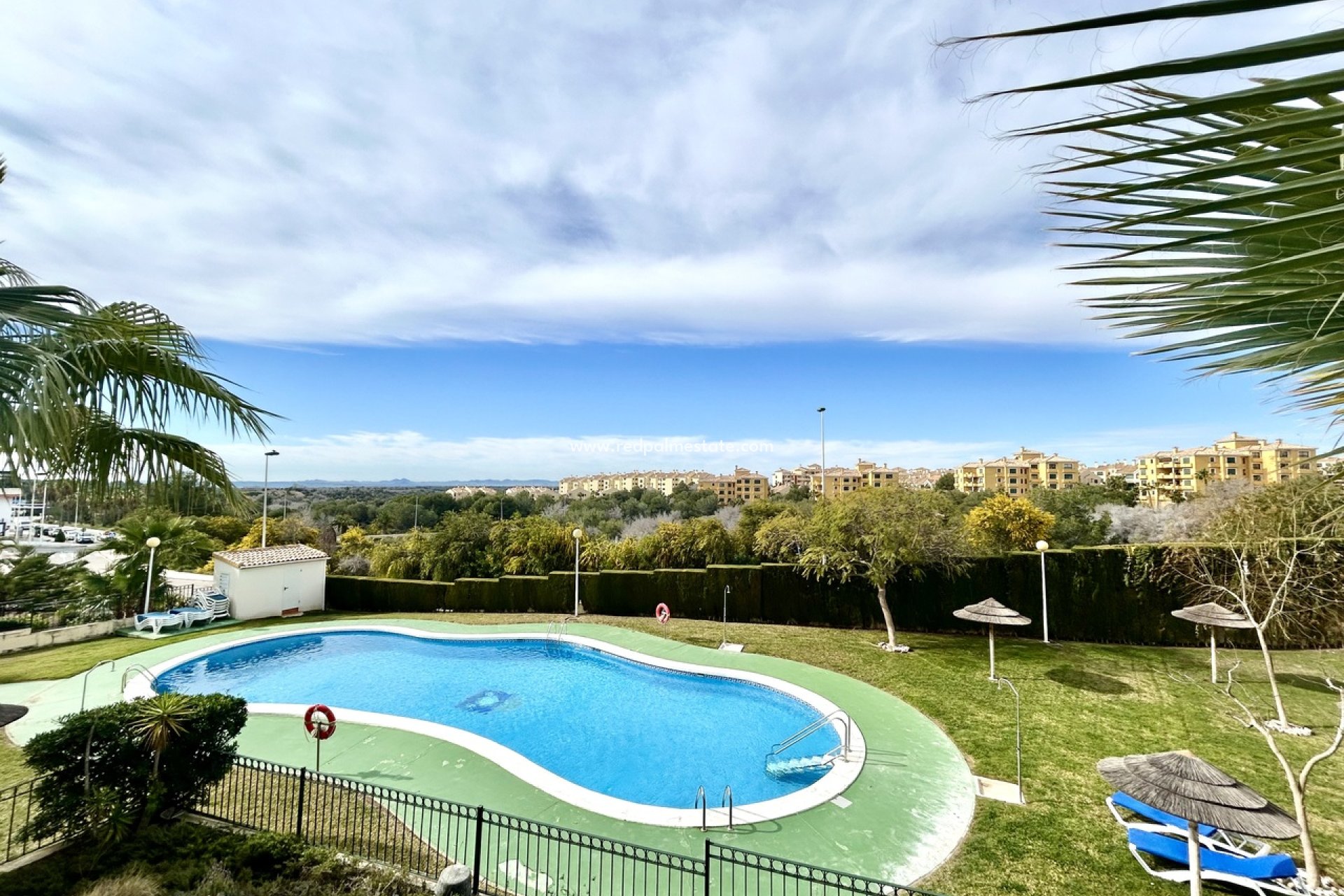 Resale - Apartment -
Orihuela Costa - Campoamor