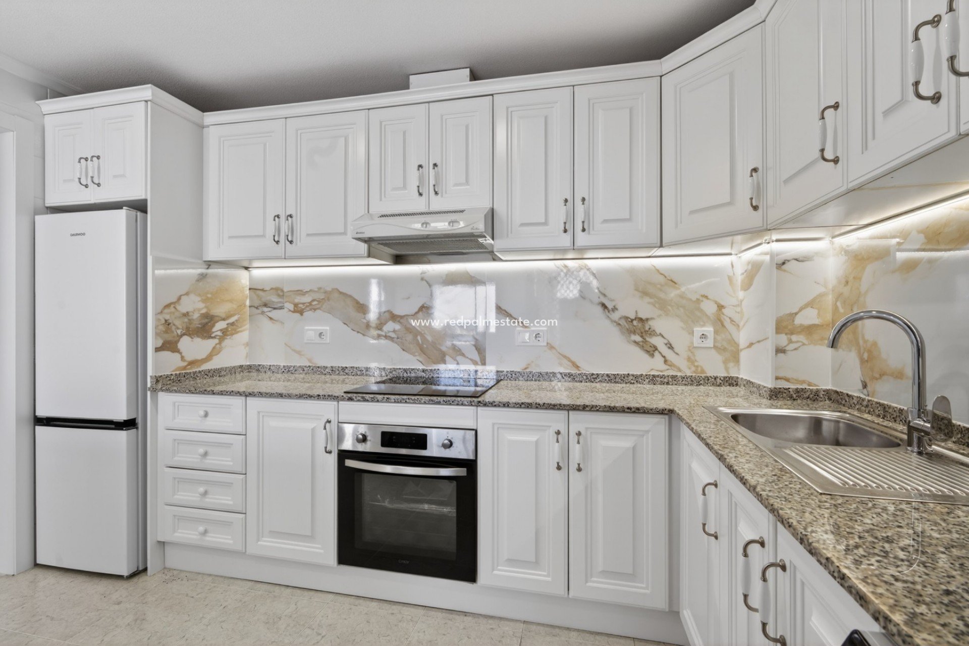 Resale - Apartment -
Orihuela Costa - Campoamor