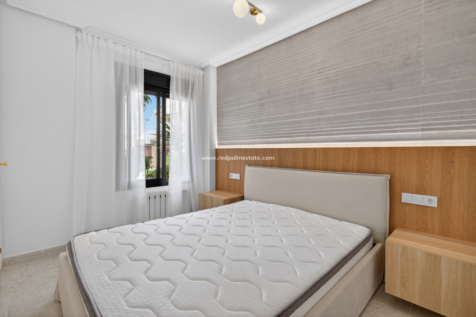 Resale - Apartment -
Orihuela Costa - Campoamor