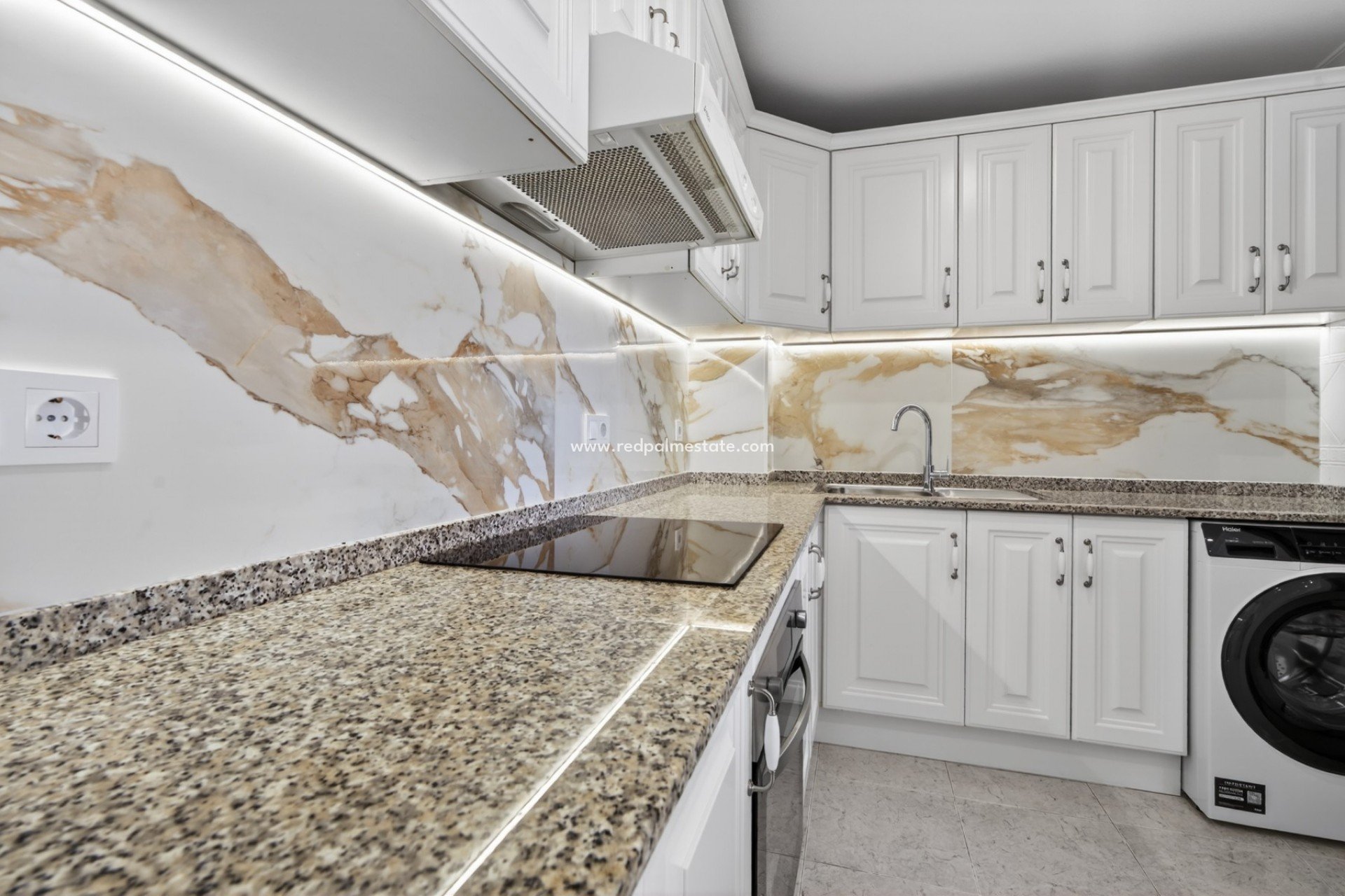 Resale - Apartment -
Orihuela Costa - Campoamor